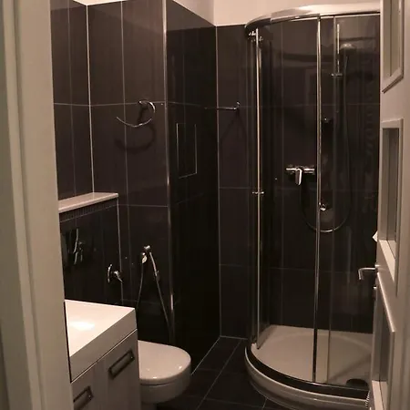 Moravska 24 *